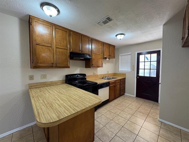 Building Photo - 1002 Harbor Lakes Dr