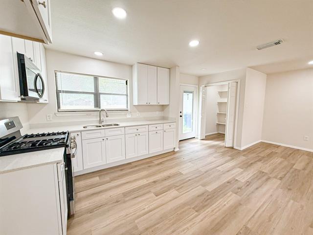 Building Photo - 110 Marigold Dr