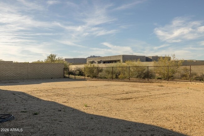 Building Photo - 13290 E la Junta Rd