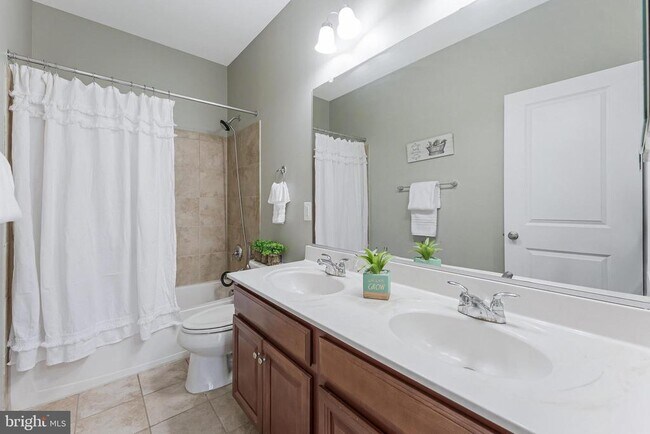 Building Photo - 22507 Bowens Wharf Pl