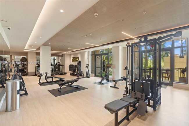 Building Photo - 3400 SW 27th Ave