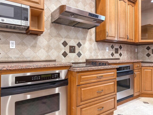 Building Photo - 8480 SW 98th St