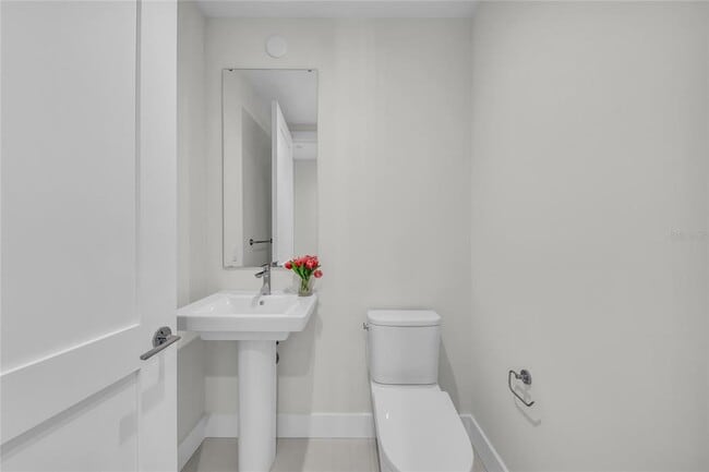 Building Photo - 275 1st Ave S