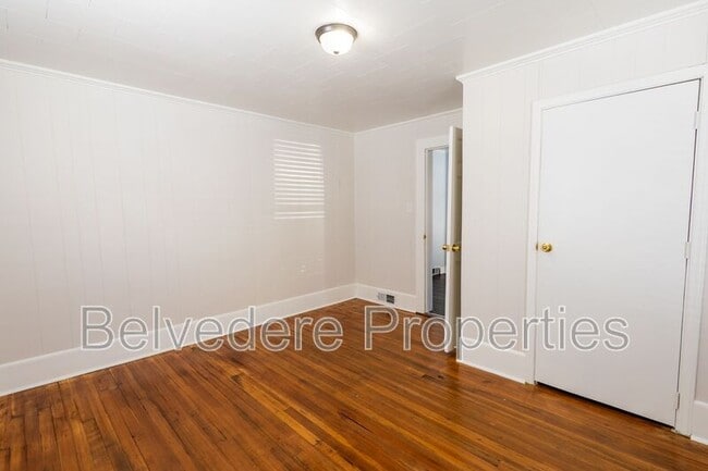 Building Photo - 1400 24th St NE