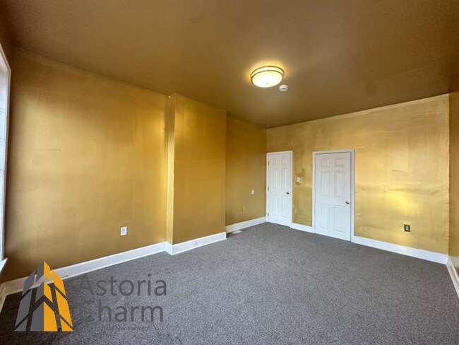 Building Photo - 3 Bedroom Home with Finished Basement and Rear Deck