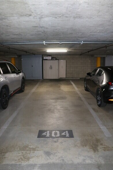 Building Photo - 35 Linden Ave