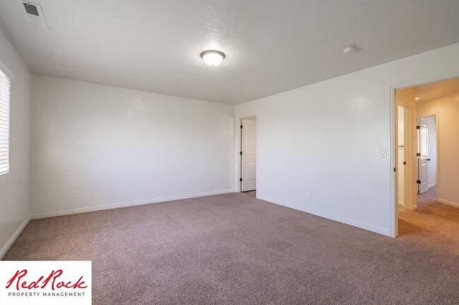 Building Photo - 2801 E 450 N