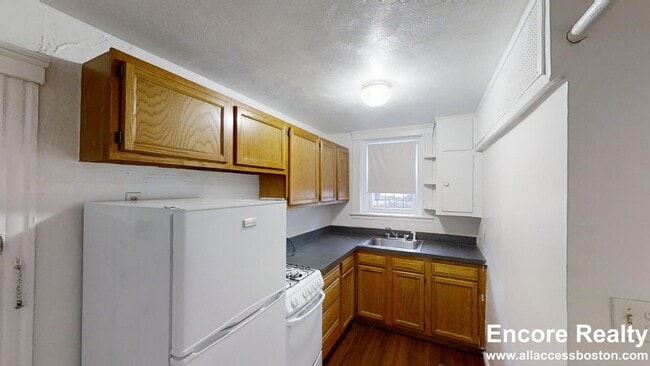 Building Photo - 4 Egremont Rd