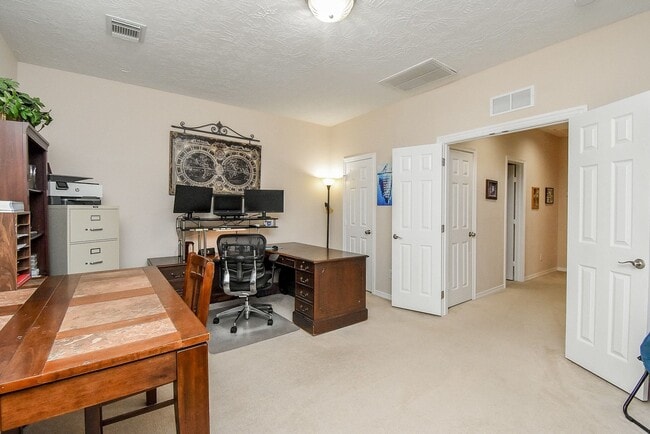 Building Photo - 1446 Sherwood Park Cir