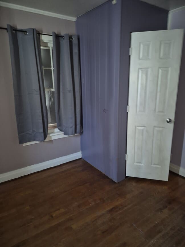 Building Photo - 429 Shirley Ave