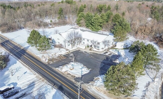 Building Photo - 224 Leray St