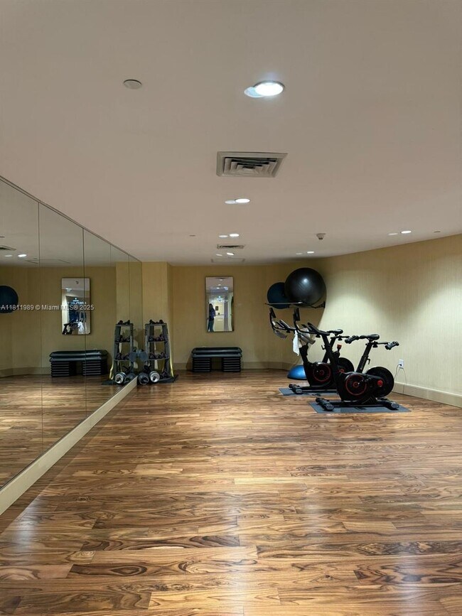 Building Photo - 50 Biscayne Blvd