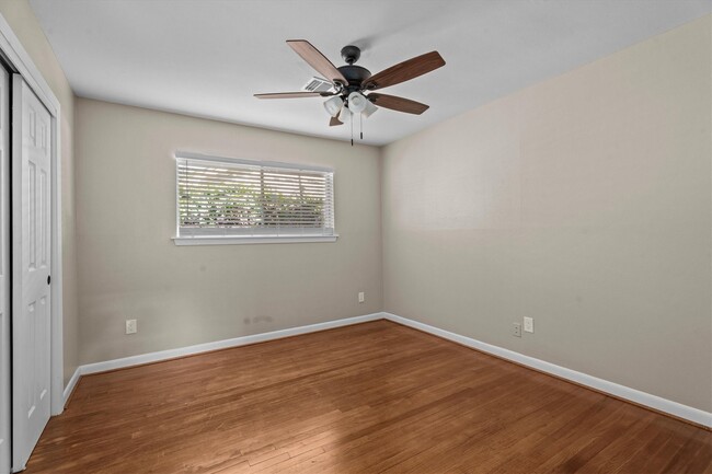 Building Photo - 10030 Haddington Dr