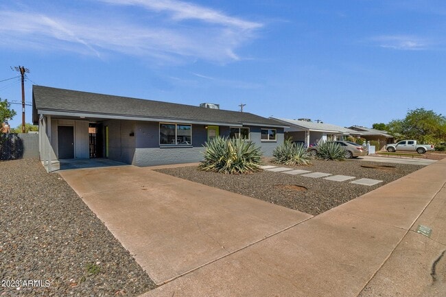 Building Photo - 7408 E Beatrice St