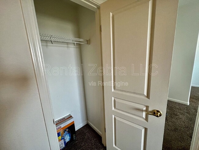 Building Photo - 1360 Shady Ln