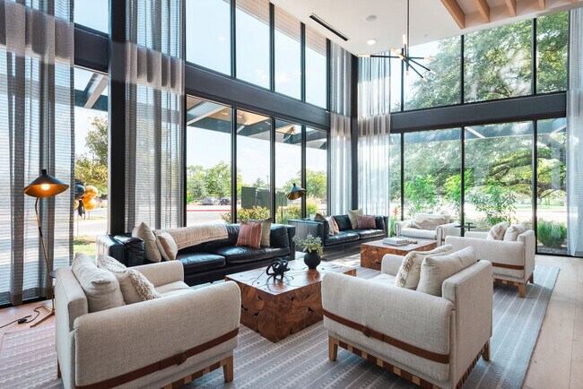 Building Photo - 5820 1/2 Cameron Road-SI FL1-ID1295731P