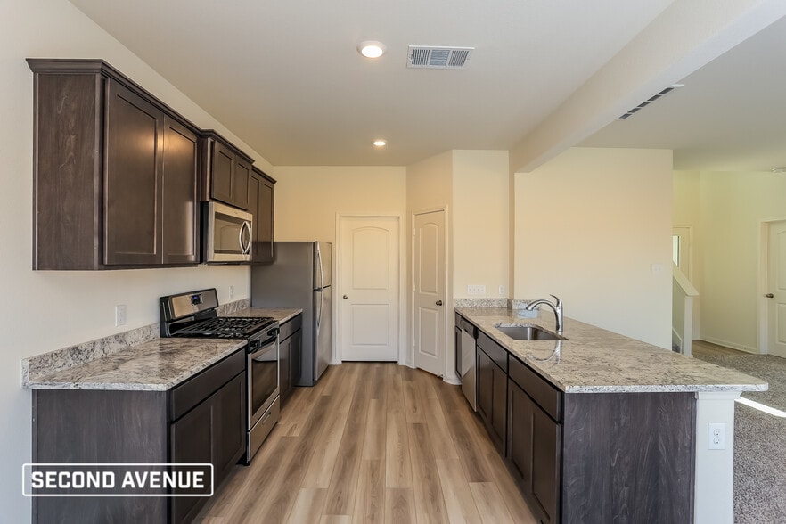 Building Photo - 9704 Sierra Grande Dr