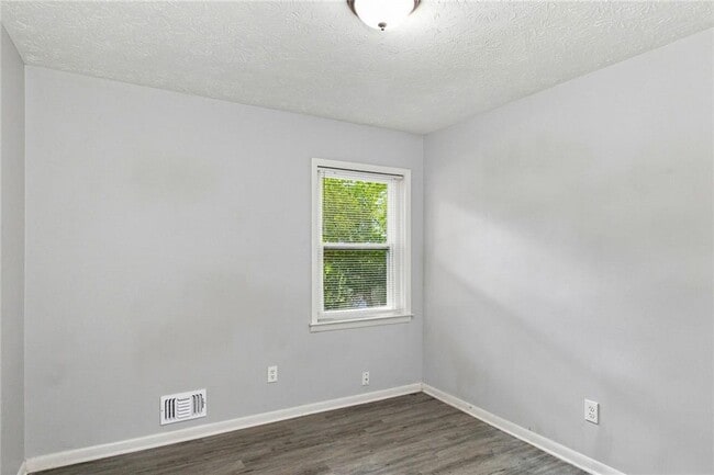 Building Photo - 10200 Top Tree Ct
