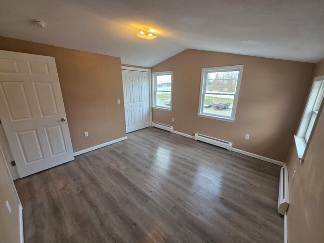 Building Photo - 96 E Schuyler St