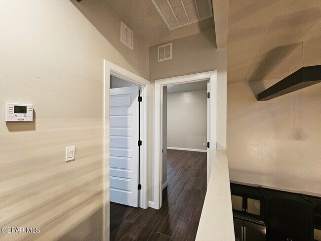 Building Photo - 13185 Tiverton Rd