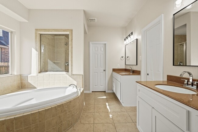 Building Photo - 10335 Belvamera Rd