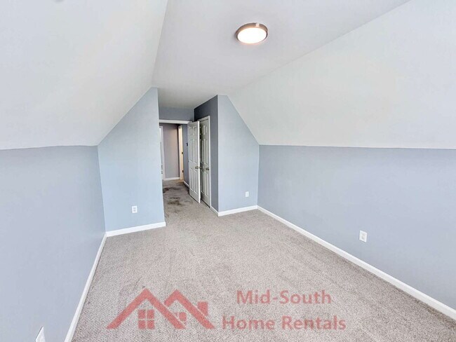 Building Photo - 434 N Ericson Rd