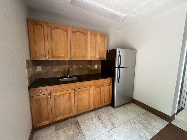 Building Photo - Renovated Garage Studio For Rent