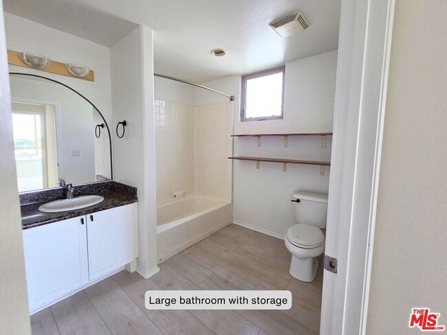 Building Photo - 100 S Alameda St