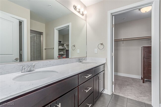 Building Photo - 3165 Via Como