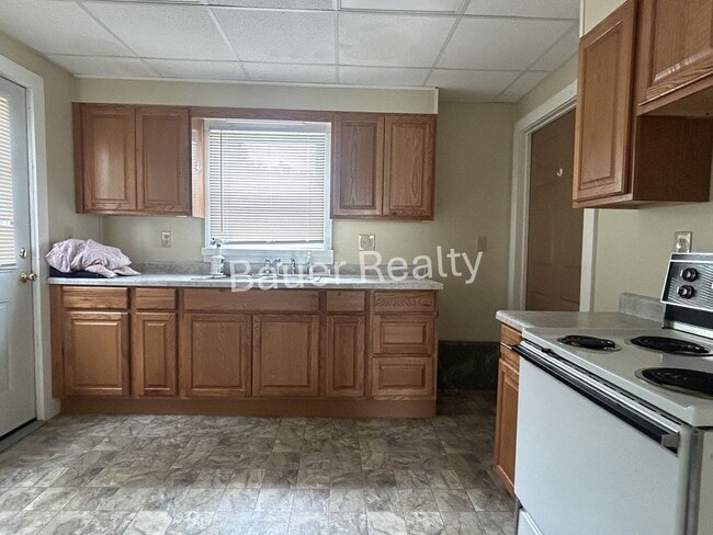 Building Photo - Affordable Two Bedroom