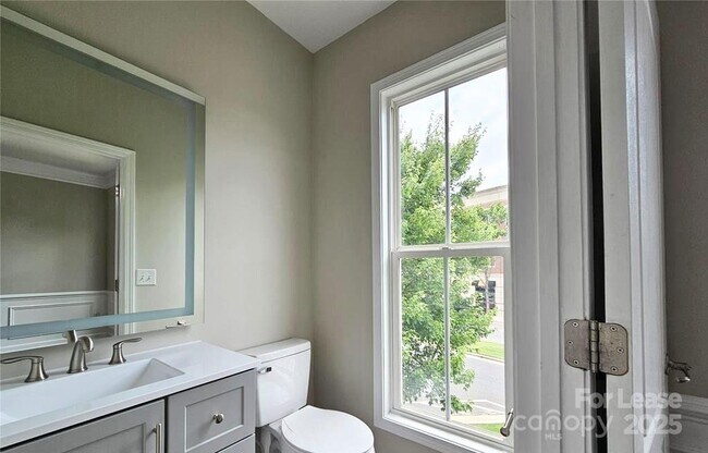 Building Photo - 2108 Ayrsley Town Blvd