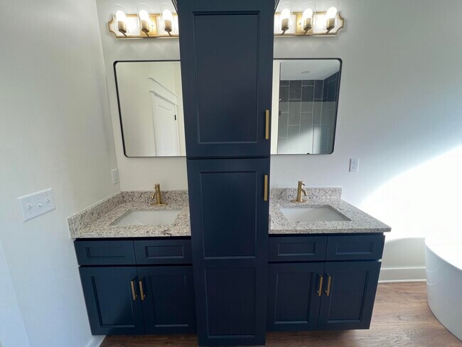 Building Photo - 308 Wolverine Way