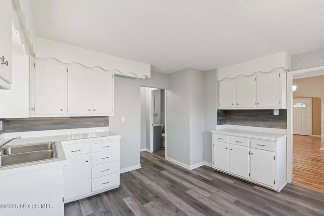 Building Photo - 1557 Indiana Ave