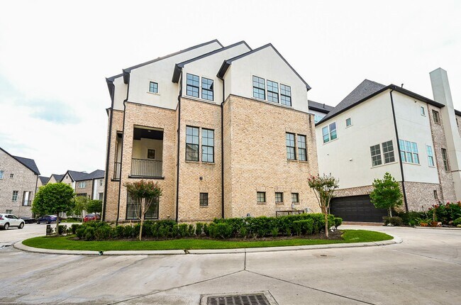 Building Photo - 9546 London Bridge Station