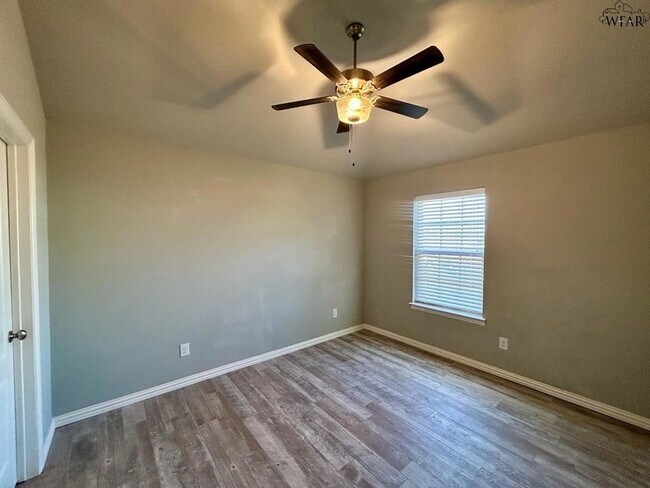 Building Photo - 5025 Olivia Ln