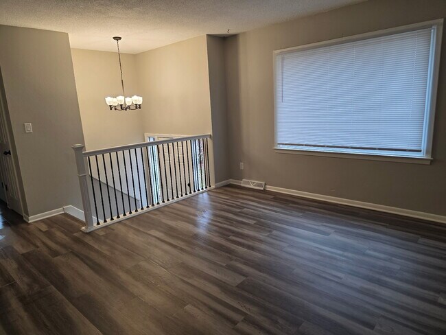 Building Photo - 1024 Spring St