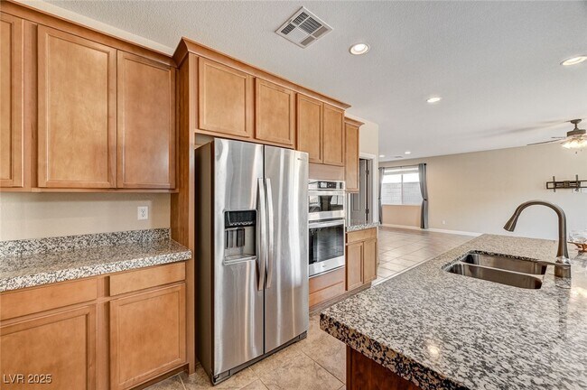 Building Photo - 4630 Summer Azure St