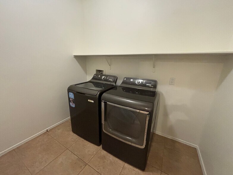 Building Photo - 12553 N Green Oak Dr