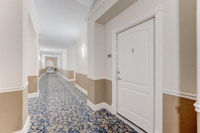 Building Photo - 1711 Old Spanish Trl