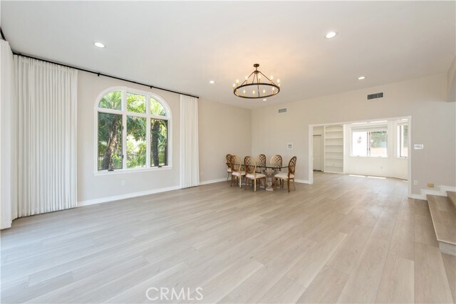 Building Photo - 2836 N Kingsgate Dr