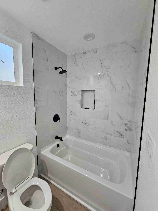 Building Photo - 853 Kempton St