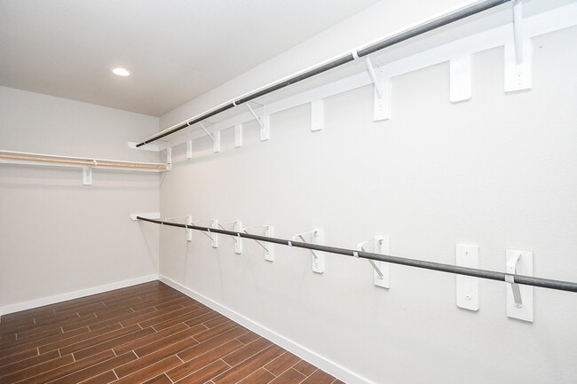 Building Photo - 3831 Sparkman Ln