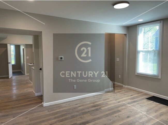 Building Photo - 319 Wyoming St