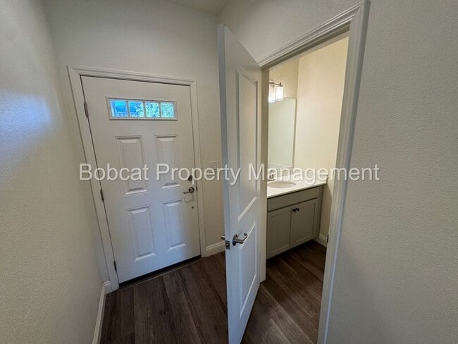 Building Photo - 1249 Correlli Ct