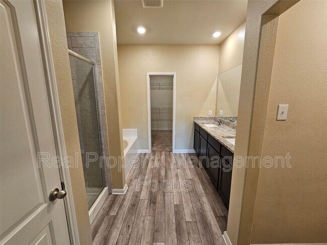 Building Photo - 3109 Bowen St