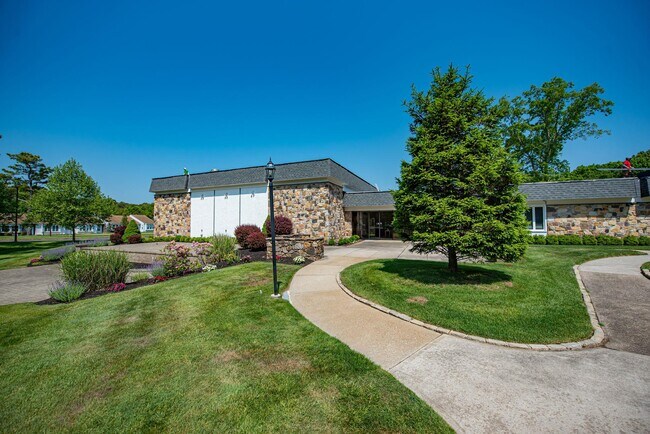 Building Photo - 465 Oldham Ct