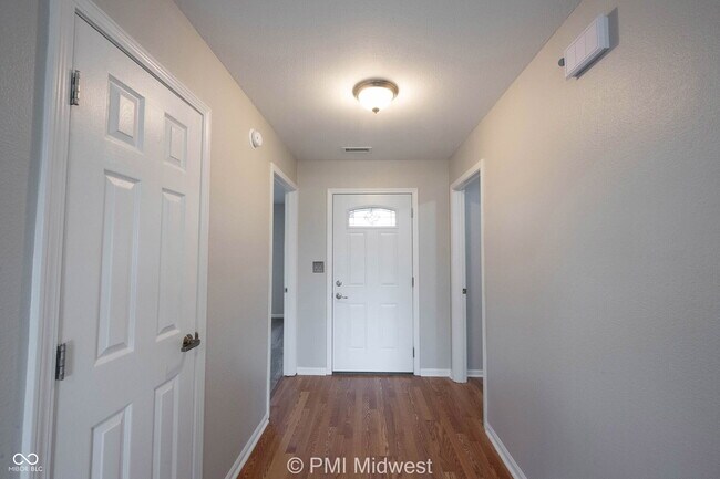 Building Photo - 7657 Scatter Woods Ln