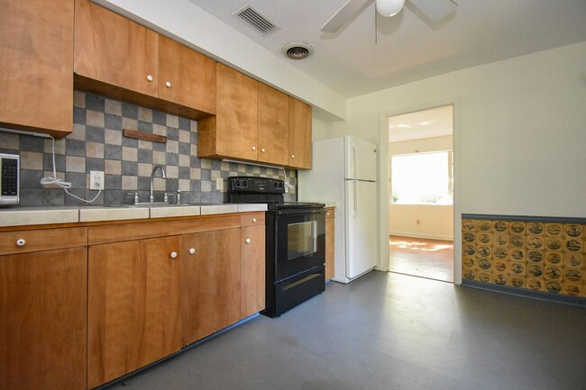 Building Photo - 3309 NW 3rd St