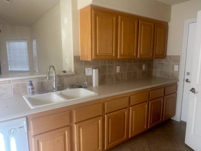 Building Photo - 2839 China Cove St