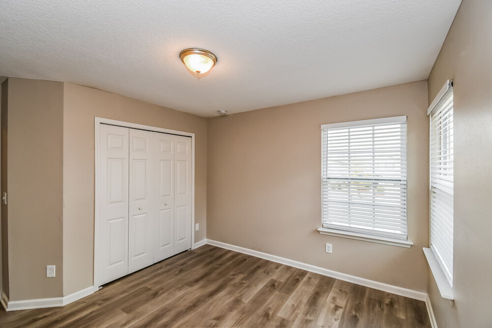Building Photo - 211 Buck Run Way